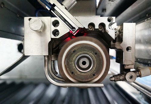 砂輪劃片機(jī)的新工藝研究