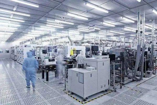 制作一顆“芯片”需要多少種設備？博捷芯半導體劃片機