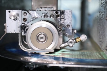 劃片機在存儲芯片切割中的應用優勢